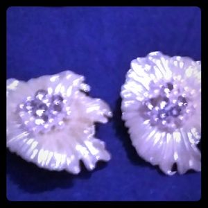 Vintage clip on on earring set